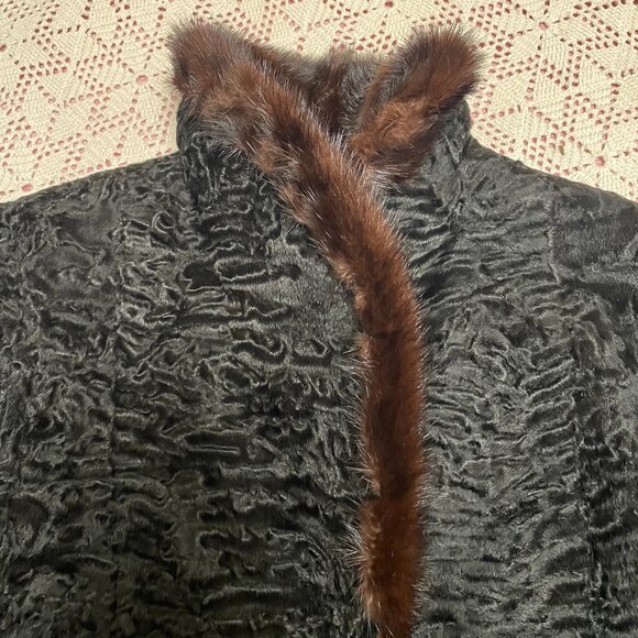 Vintage Fur Coat Curly Lamb with Mink Collar. Broadtail. Ashtrakhan. Swakara. - Picture 16 of 16